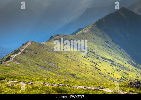 Blick vom Kasprowy Wierch Gipfel in der polnischen Tatra Stockfoto