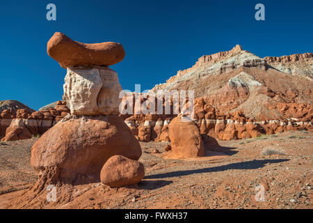 Sandstein-Goblins und Hoodoos am kleinen Ägypten geologischen Standort Bicentennial Autobahn Gebiet südlich Hanksville, Utah, USA Stockfoto