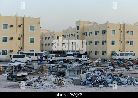 Katar, Doha, industrielle Komplex, Gehäuse Lager für ausländische Arbeitnehmer außerhalb der Stadt, der Leiharbeiter Arbeiten auf Baustellen für die FIFA Fußball WM 2022 Stockfoto