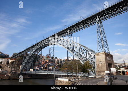 Dom Luis Brücke ich über Douro-Fluss zwischen Porto und Gaia in Portugal Stockfoto