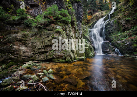 Kamienczyk Wasserfall (Wodospad Kamienczyka), Karkonoski Nationalpark, Riesengebirge, Sudeten, Polen Stockfoto
