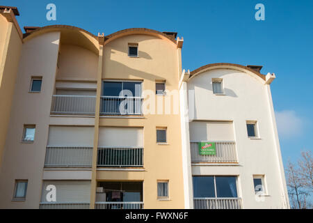 Immobilien zum Verkauf in neuen Gruissan rund um Hafen, Hafen, Narbonne, Aude, südlich von Frankreich, Frankreich. Stockfoto