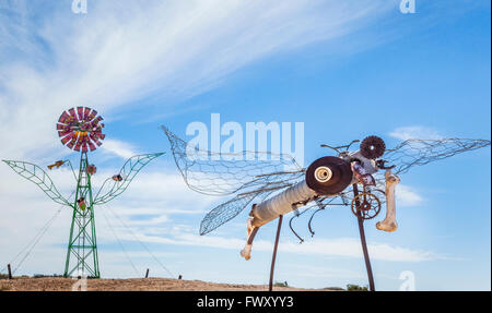 Mutonia Skulpturenpark, Alberrie Creek, Oodnadatta Track, South Australia, Skulpturen und Installationen von Robin "Mutoid" Cooke Stockfoto