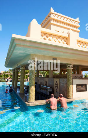 Swim Up Bar im Hotel Riu Touareg Boa Vista Kapverden Afrika Stockfoto