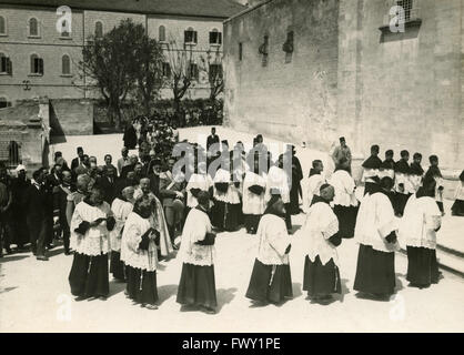 Prinz von Piemont Reise nach Afrika und Palästina: Nazareth, Prinz Umberto zum Tempel in Nazareth Stockfoto