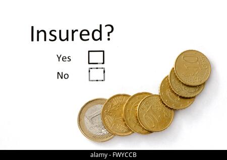 Versicherung oder Risiko Buisiness-Konzept und Schlüsselübergabe. Stockfoto