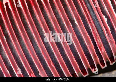 Textur des alten roten Kunststoffrohr-Bau. Stockfoto