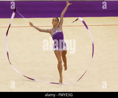 Rosa Sampaio Eliane (Brasil) führt auf Deriugina Cup (WM rhythmische Gymnastik) am 17. März 2012 in Kiew, Ukraine Stockfoto