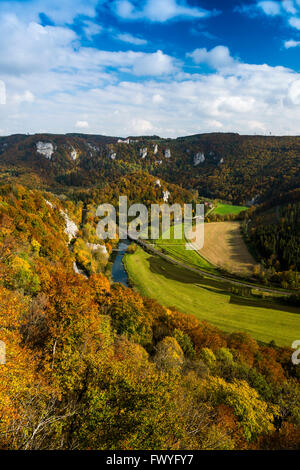 Blick über die Danube-Lücke auf Burg Wildenstein, Naturpark obere Donau, schwäbischen Alb, Baden-Württemberg, Deutschland Stockfoto