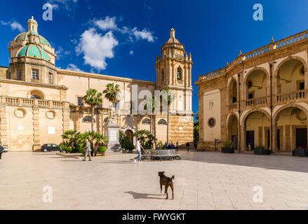 Kathedrale del Santissimo Salvatore, Piazza della Repubblica, Mazara del Vallo, Provinz Trapani, Sizilien, Italien Stockfoto