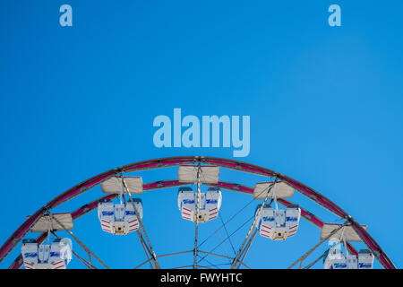 Alten Karneval Riesenrad mit sauberen Himmel in Coachella Kalifornien Stockfoto