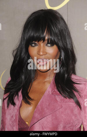 Naomi Campbell besucht die Burberry festliche Filmpremiere in Burberry Regent Street, London.  3. November 2015 © Paul Treadway Stockfoto