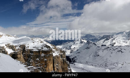 Blick vom Sass Pordoi im oberen Teil des Val di Fassa Stockfoto