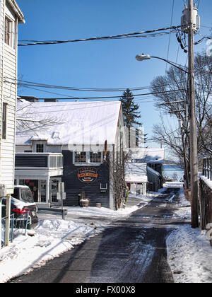 Gasse führt zu Otsego Lake in Cooperstown, New York Stockfoto