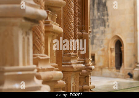 Geschnitzte Steindetails an den unvollendeten Kapellen, Kloster Batalha, Portugal Stockfoto