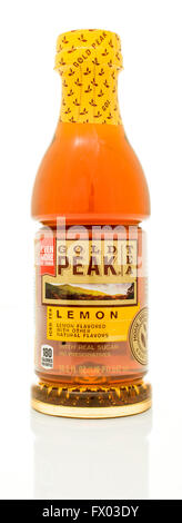 Winneconne, Wisconsin - 14. Januar 2016: Flasche Gold Peak Zitrone aromatisiert Tee. Stockfoto