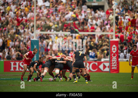 Hong Kong, China. 9, April 2016. HSBC World Rugby Sevens Series-Runde 7, Hong Kong Stadium. Wales Vs Kanada (rot). Wales gewinnt 24-10. Bildnachweis: Gerry Rousseau/Alamy Live-Nachrichten Stockfoto