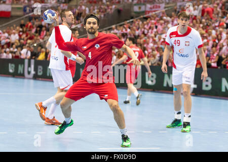 ERGO ARENA, Danzig, Polen, 9. April 2016. 2016 IHF Männer Olympia-Qualifikationsturnier, Erwin Feuchtmann, Piotr Chrapkowski in Aktion während Handball match Polen V Chile, Credit: Tomasz Zasinski / Alamy Live News Stockfoto