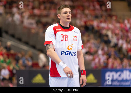 ERGO ARENA, Danzig, Polen, 9. April 2016. 2016 IHF Männer Olympia-Qualifikationsturnier, Lukasz Gierak in Aktion während Handball match Polen V Chile, Credit: Tomasz Zasinski / Alamy Live News Stockfoto