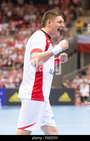 ERGO ARENA, Danzig, Polen, 9. April 2016. 2016 IHF Männer Olympia-Qualifikationsturnier, Lukasz Gierak in Aktion während Handball match Polen V Chile, Credit: Tomasz Zasinski / Alamy Live News Stockfoto