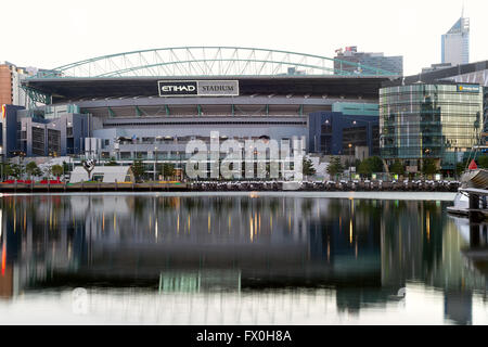 Ein Foto von Etihad Stadium in den Docklands, aufgenommen am frühen Morgen. Stockfoto