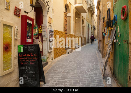 Eine Straße in Victoria (Rabat), Gozo, Malta. Stockfoto