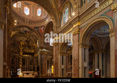 Innenraum der St.-Georgs Basilika in Victoria (Rabat) auf Gozo, Malta. Stockfoto