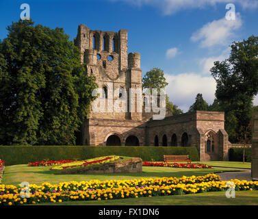 Kelso Abbey und Gärten, Border Region, Schottland, Vereinigtes Königreich Stockfoto