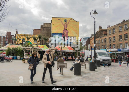 Der Markt und die Geschäfte am unteren Marsh, Waterloo, London, SE1, Vereinigtes Königreich Stockfoto