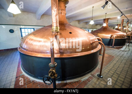 Kupfer Gärtank im alten Sudhaus Pilsner Urquell Brauerei in der Stadt Pilsen, Tschechische Republik Stockfoto