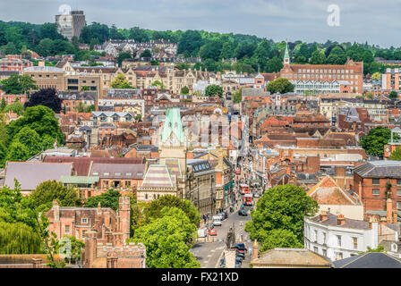 Blick über die historische alte Stadt Zentrum von Winchester, Hampshire, England. Stockfoto