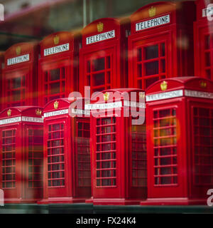 London Tourismus Souvenirs der roten Telefonzellen Stockfoto