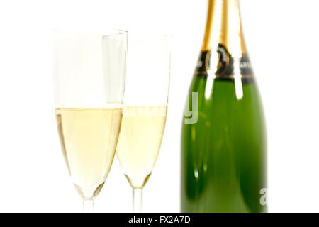 Champaign schießen in high-Key mit weißem Hintergrund Stockfoto