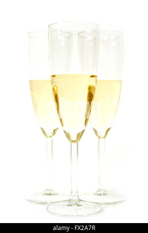 Drei Gläser Champagner schießen in high-Key mit weißem Hintergrund Stockfoto