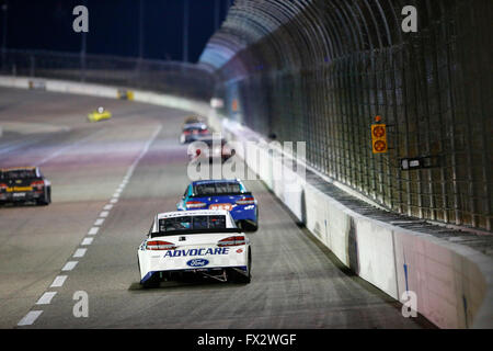 Ft. Worth, TX, USA. 9. April 2016. Ft. Worth, TX - 9. April 2016: Trevor Bayne (6) Schlachten für Position während der Duck Commander 500 auf dem Texas Motor Speedway in ft. Worth, TX. Bildnachweis: Csm/Alamy Live-Nachrichten Stockfoto