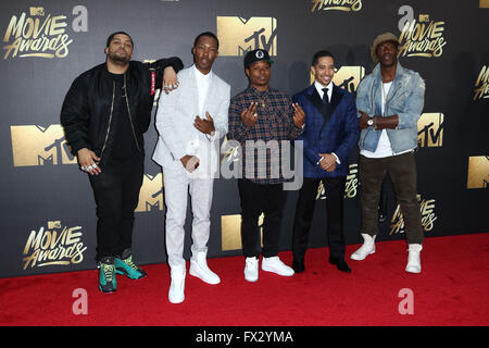 Burbank, Los Angeles, USA. 9. April 2016. Schauspieler O' Shea Jackson Jr., Corey Hawkins, Aufnahmekünstler Common, Schauspieler Neil Brown Jr., Jason Mitchell und Aldis Hodge den MTV Movie Awards bei Warner Bros.-Studios in Burbank, Los Angeles, USA, am 9. April 2016 teilnehmen. Foto: Hubert Boesl /dpa - kein Draht SERVICE - Credit: Dpa picture-Alliance/Alamy Live News Stockfoto