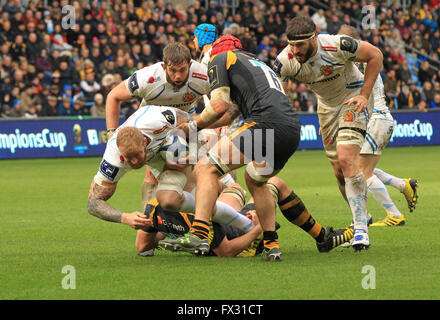 Ricoh Arena in Coventry, UK. 9. April 2016. Sieg im Europacup. Wespen im Vergleich zu Exeter Chiefs. Damian Welch in Aktion für Exeter. Bildnachweis: Aktion Plus Sport/Alamy Live-Nachrichten Stockfoto