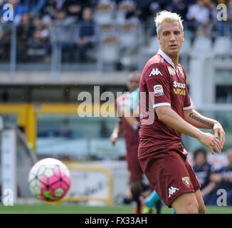 Turin, Italien. 10. April 2016: Maxi Lopez blickt auf in die Serie A Fußballspiel zwischen Torino FC und Atalanta BC im Olympiastadion in Turin. Bildnachweis: Nicolò Campo/Alamy Live-Nachrichten Stockfoto