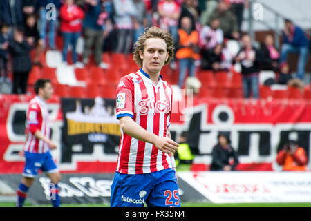 Gijón, Spanien. 10. April 2016. Alen Halilovic (Mittelfeldspieler, Real Sporting de Gijon) während Fußball-Spiel des spanischen "La Liga" zwischen Real Sporting de Gijon und Real Club Celta de Vigo Molinón Stadion am 10. April 2016 in Gijon, Spanien. Bildnachweis: David Gato/Alamy Live-Nachrichten Stockfoto