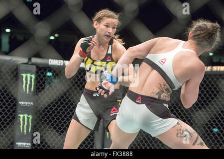 Zagreb, Kroatien. 10. April 2016. Maryna Moroz Niederlagen Cristina Stanciu über einstimmigen Beschluss. Maryna Moroz Vs Cristina Stanciu Credit: Dan Cooke/Alamy Live News Stockfoto