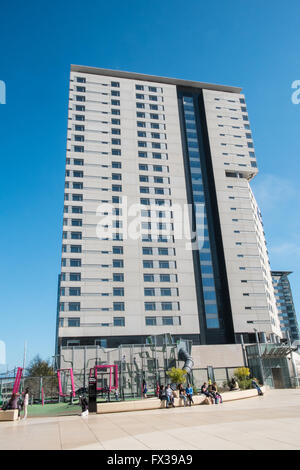 Diagonal Mar Hilton Hotel gegenüber Diagonal Mar Einkaufszentrum entlang der Passeig del Taulat Street, Port Forum,Barcelona.Spain. Stockfoto