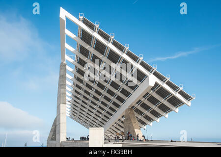 Solar-Panel, Placa Fotovoltaica, internationalen Segelsport centre, Parc De La Forum, Bezirk Sant Marti, Barcelona, Spanien Stockfoto