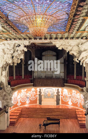 Innen, innerhalb des Palau De La Musica Catalana, Palast der katalanischen Musik beim Klavierspiel Barcelona, Katalonien, Spanien, Europa Stockfoto