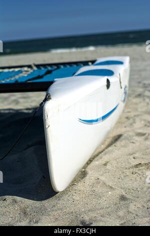 Katamaran am Strand Stockfoto