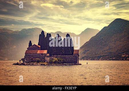 Altes Kloster auf der Insel von St. George in Kotor, Montenegro. Stockfoto