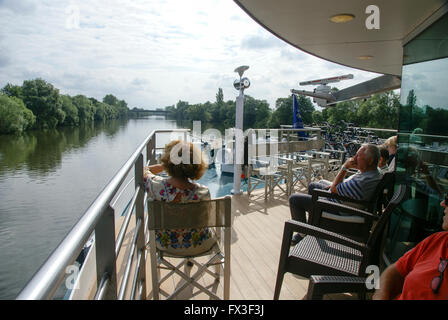 Rhein Fluss Bootsfahrt. Innere des dem Kreuzfahrt-Schiff Stockfoto