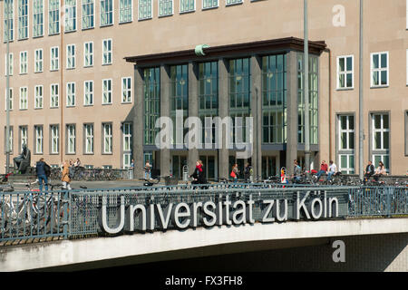 Köln, Sülz, Universitätsstrasse, Universität Zu Köln, bildet am Albertus-Magnus-Platz in Lindenthal. Architekt Adolf Abel Stockfoto