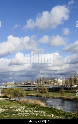 Ein Anblick der Brücke in Lleida Stadt, Katalonien, Spanien Stockfoto