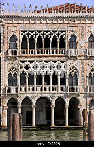 Ca' d' Oro ("Goldenes Haus" - richtig, Palazzo Santa Sofia), Grand Canal, Sestiere di Cannaregio, Venedig, Italien. Stockfoto