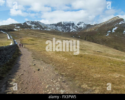 Frühling Schnee auf Lakelandpoeten, der 3. höchste Berg in England. Lake District National Park. Stockfoto